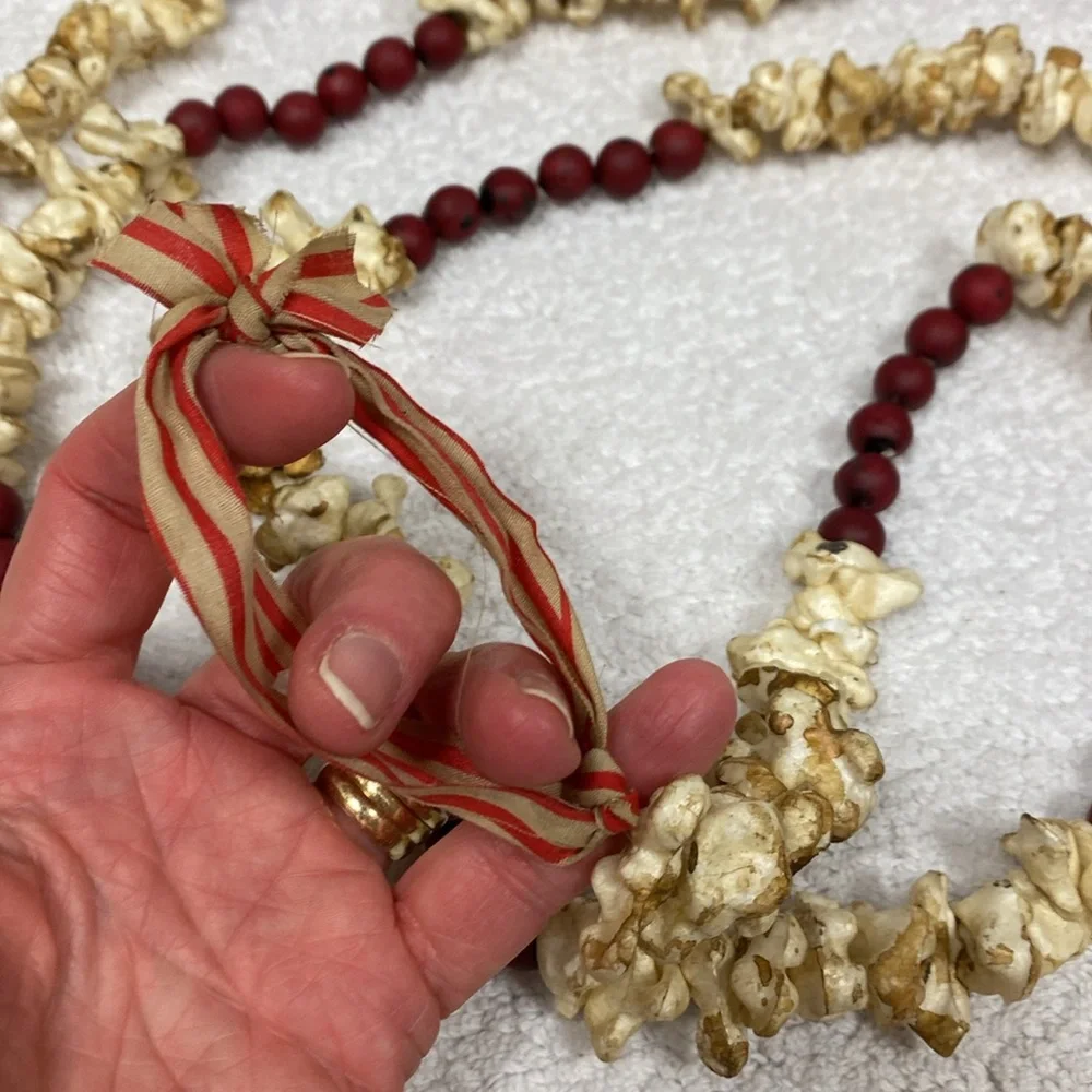 6’ Antiqued Cranberry And Popcorn Christmas Garland